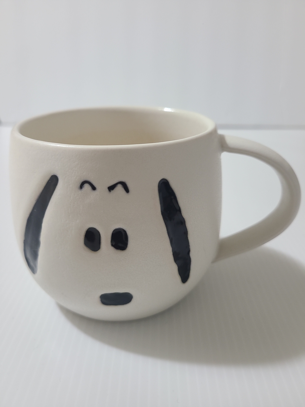 Pottery Barn Mug Peanuts Snoopy Embossed Face Bkack And White
